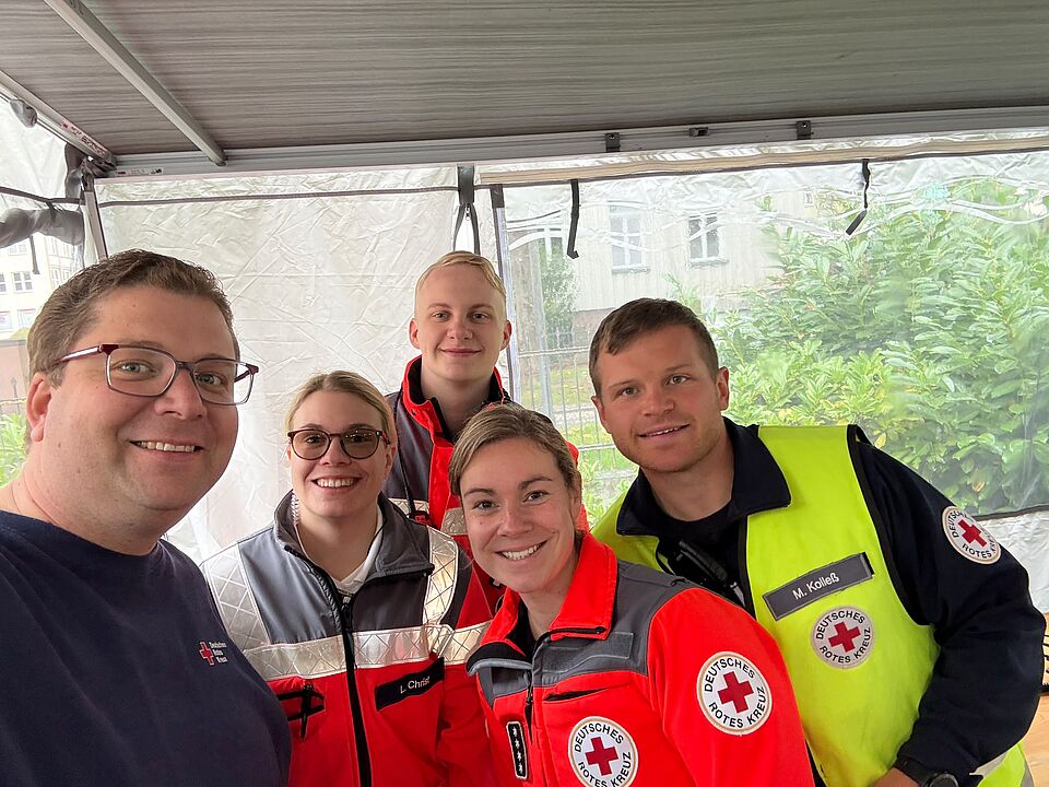 2026_10_10_Eulenfest_in_Einbeck_2026__1_.jpg Mitglied der DRK-Bereitschaft beim Eulenfest in Einbeck